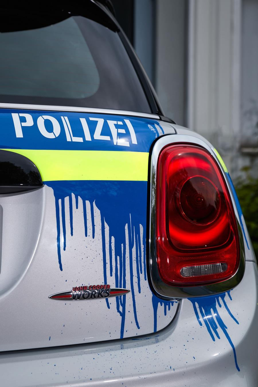 Детали экстерьера Mini John Cooper Works Polizei (F56) 2018 года  (фото 6 из 13)